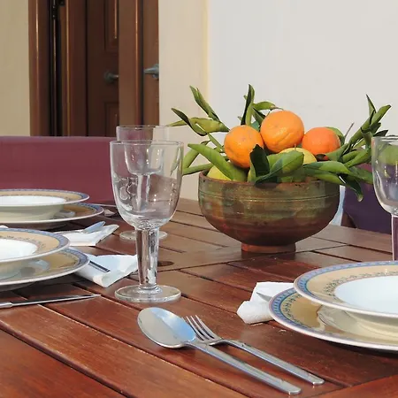 Christine Pefkos Lantställe