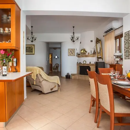 Christine Pefkos Casa di campagna