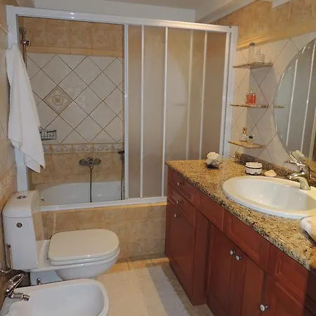 Gospodarstwo wiejskie Christine Pefkos *