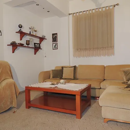 Christine Pefkos Gospodarstwo wiejskie