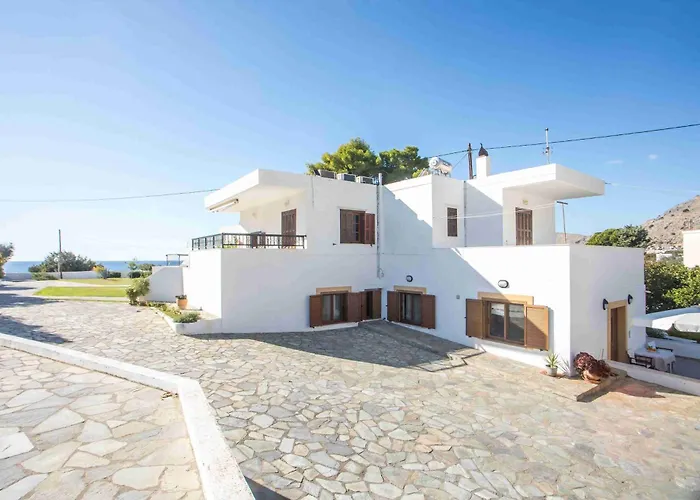 Landhuis Christine Beachside Villa Pefkos Pefki